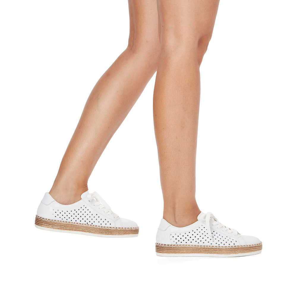 detail Dámské polobotky Rieker L7818-80 bílá