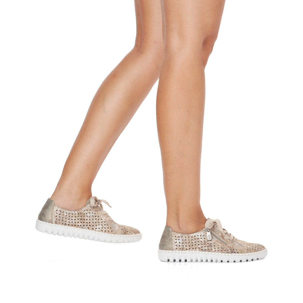 detail Dámské polobotky Rieker M2306-91 béžová