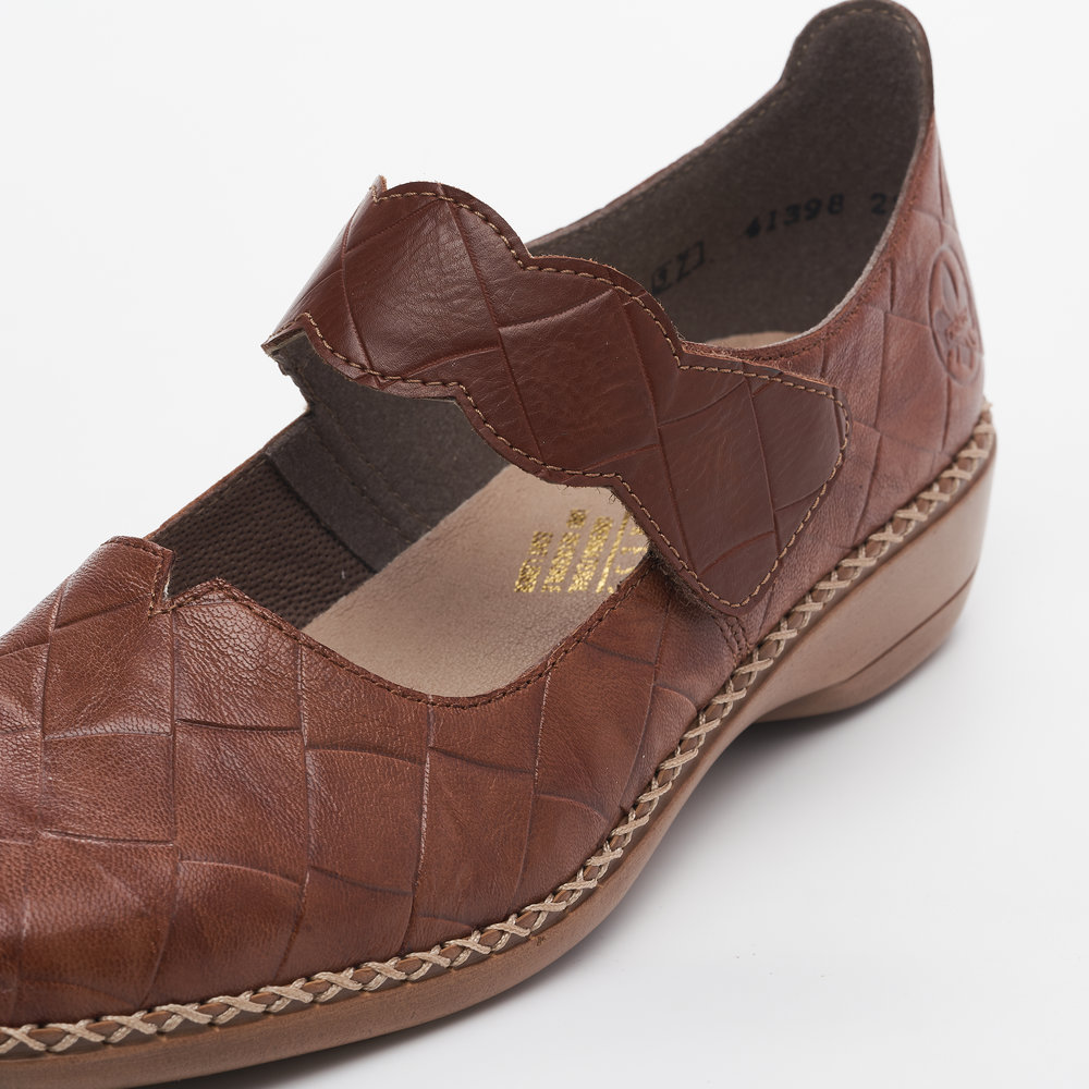 detail Dámské polobotky Rieker 41398-22 hnědá