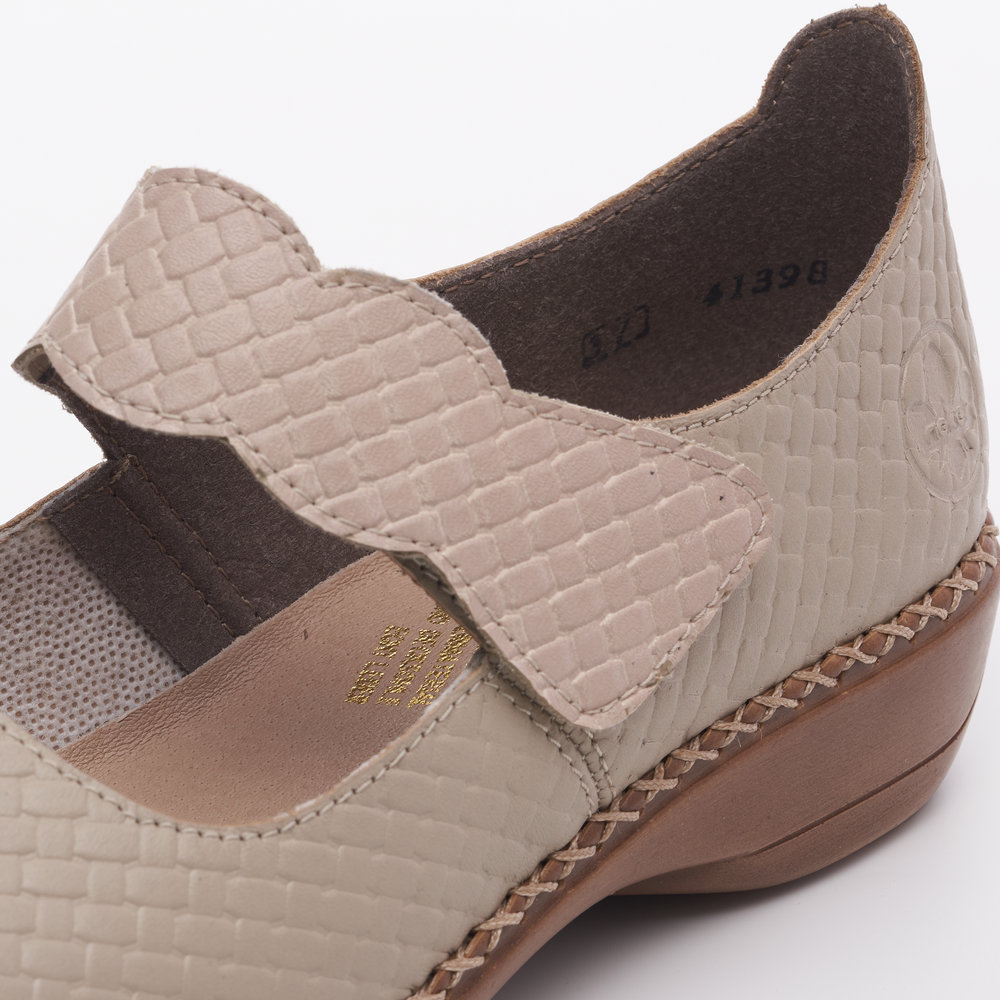 detail Dámské polobotky Rieker 41398-60 béžová