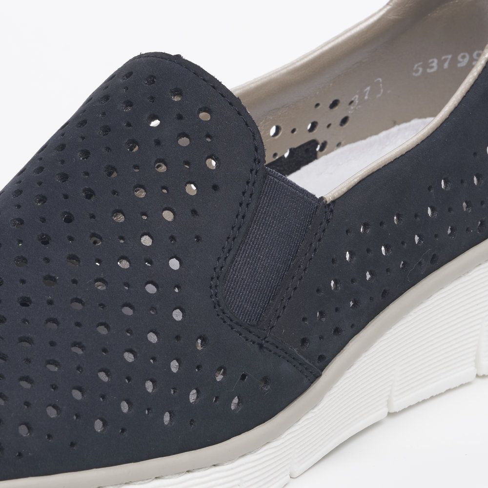 detail Dámské kožené mokasíny Rieker 53799 -14 modrá