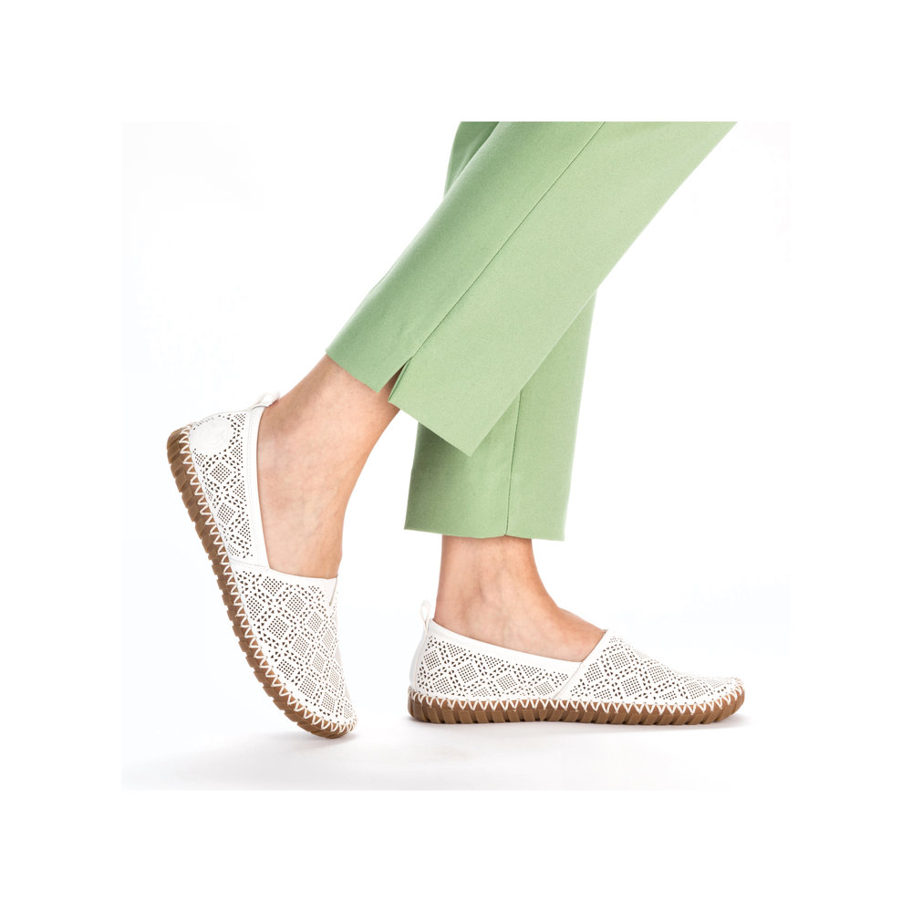 detail Dámské kožené mokasíny Rieker M2851-80 bílá