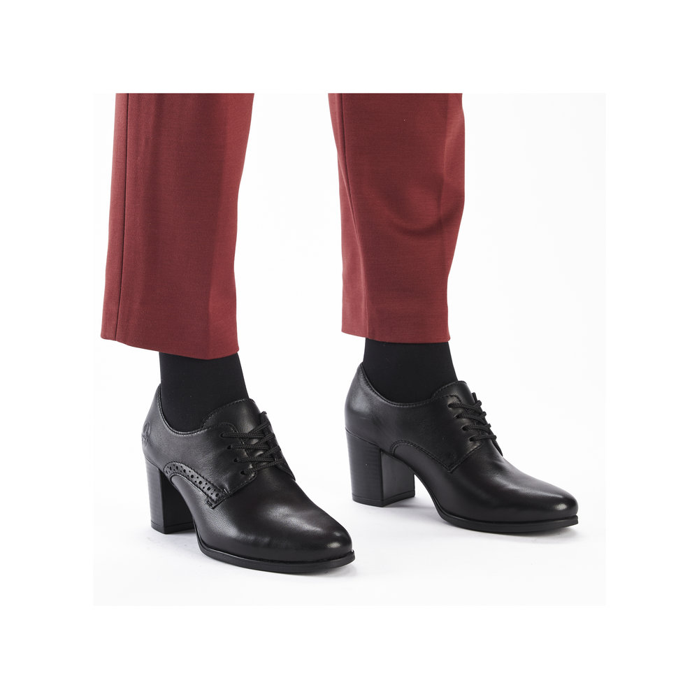 detail Dámské kožené polobotky Rieker 50100-01 černá