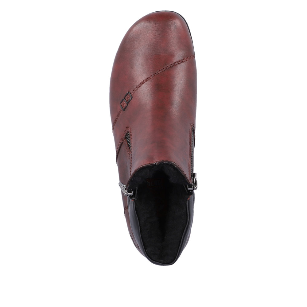 detail Dámská kožená kotníková obuv Rieker L4655-35 červená