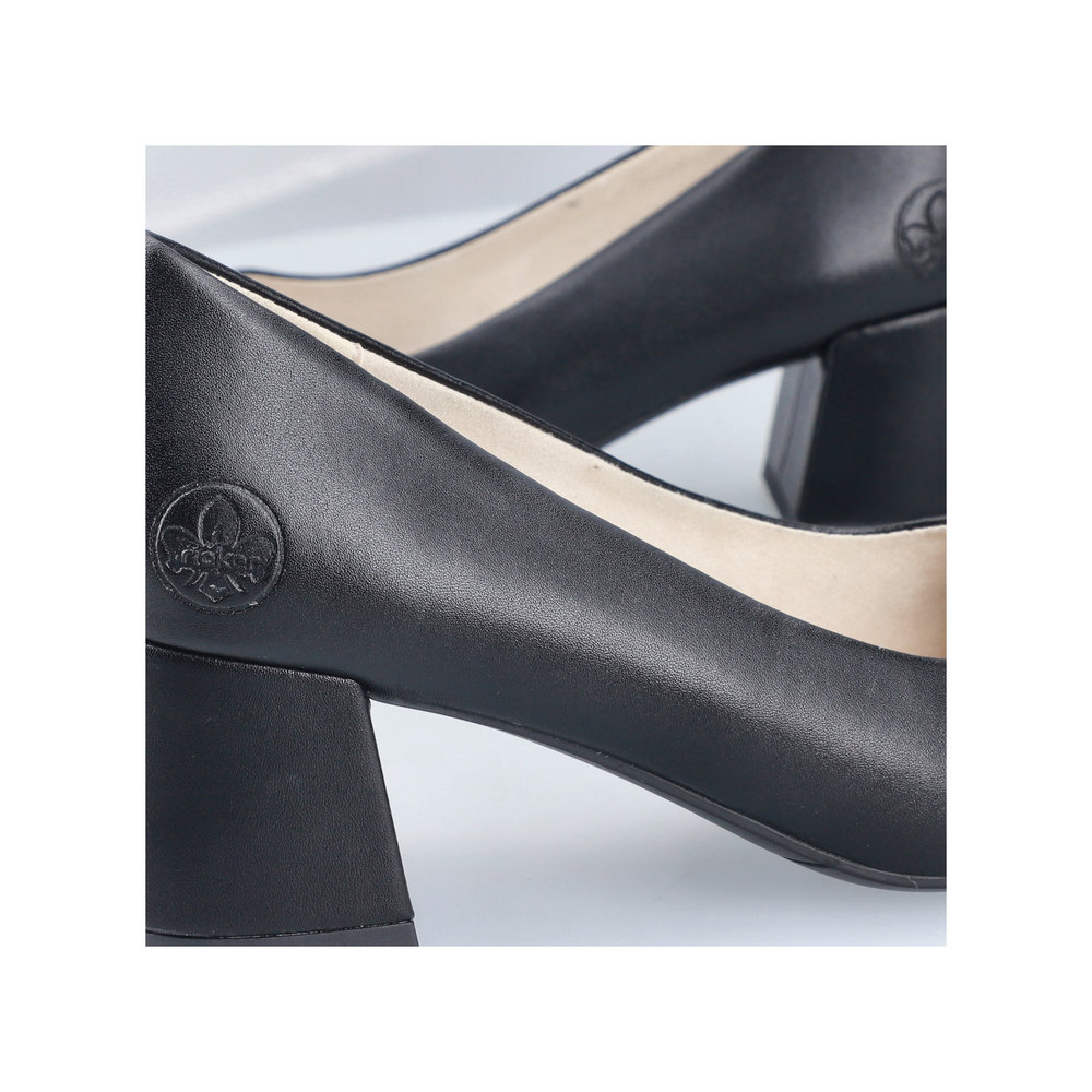 detail Dámské kožené lodičky Rieker 44750-04 černá