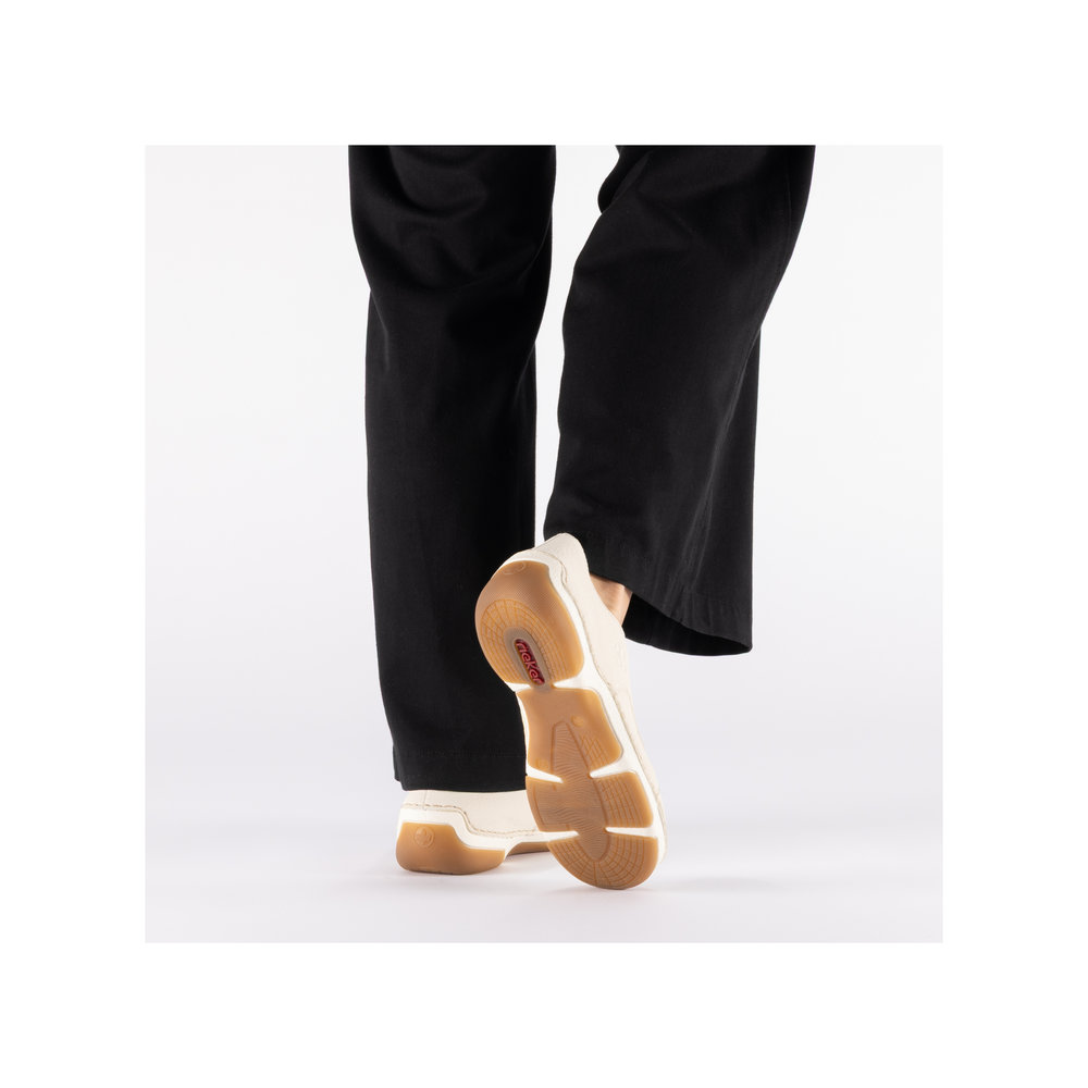 detail Dámské polobotky Rieker 55920-80 bílá