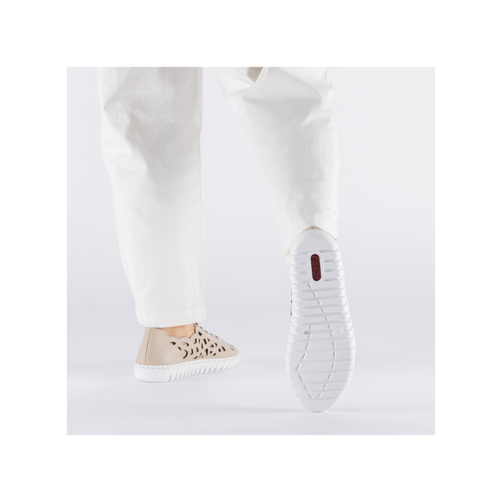 detail Dámské kožené polobotky Rieker M2315-60 béžová