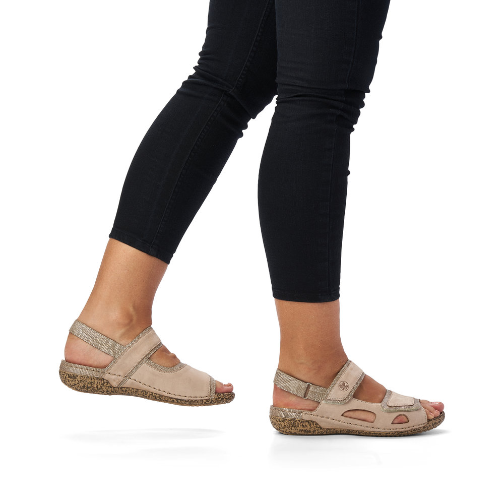 detail Dámské kožené sandály Rieker V7284-60 béžová