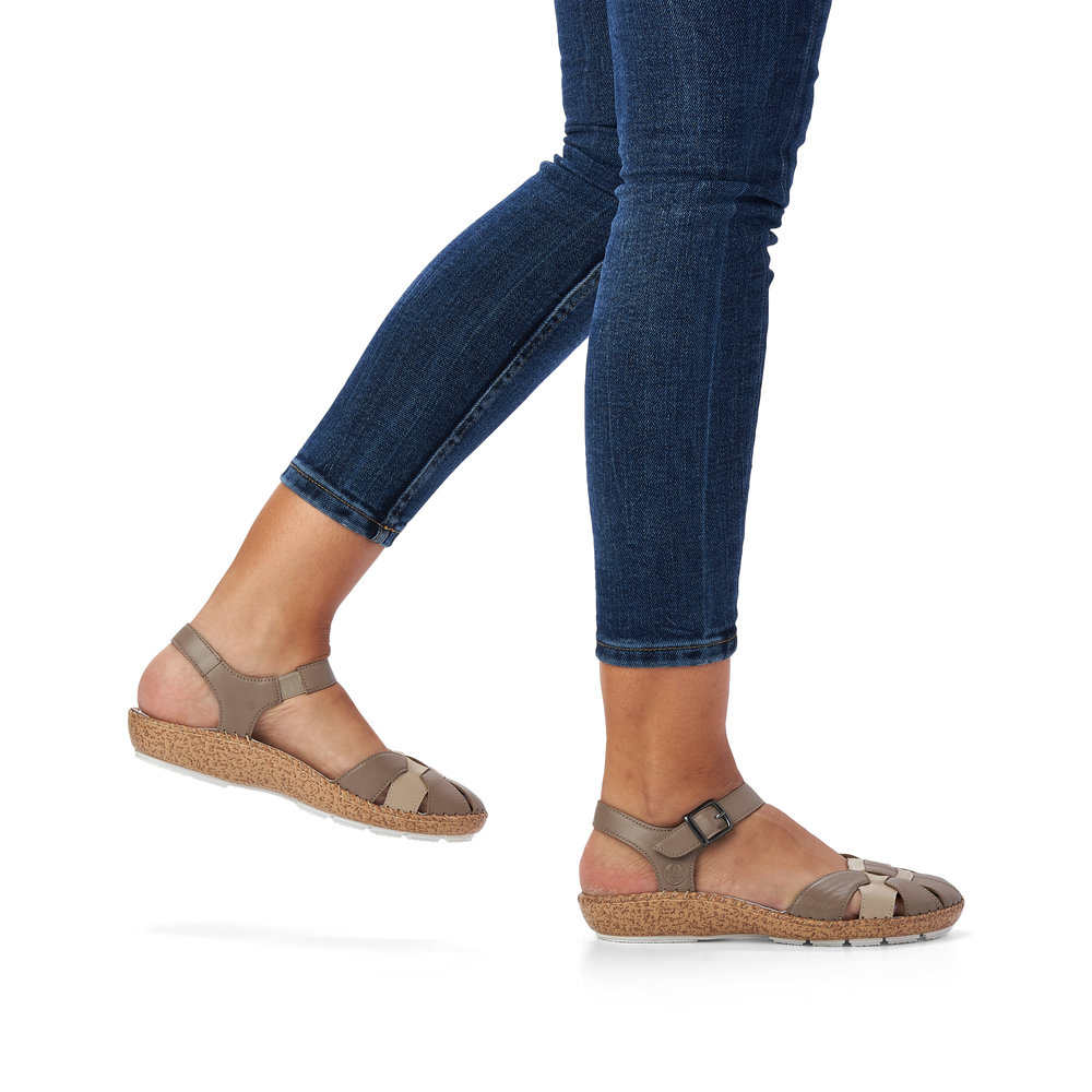 detail Dámské kožené sandály Rieker 44860-64 béžová