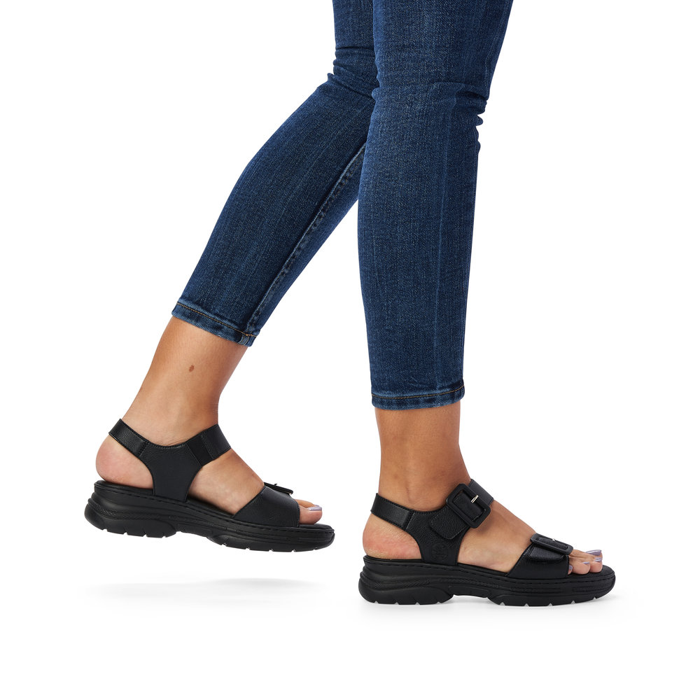 detail Dámské kožené sandály Rieker 66680-00 černá