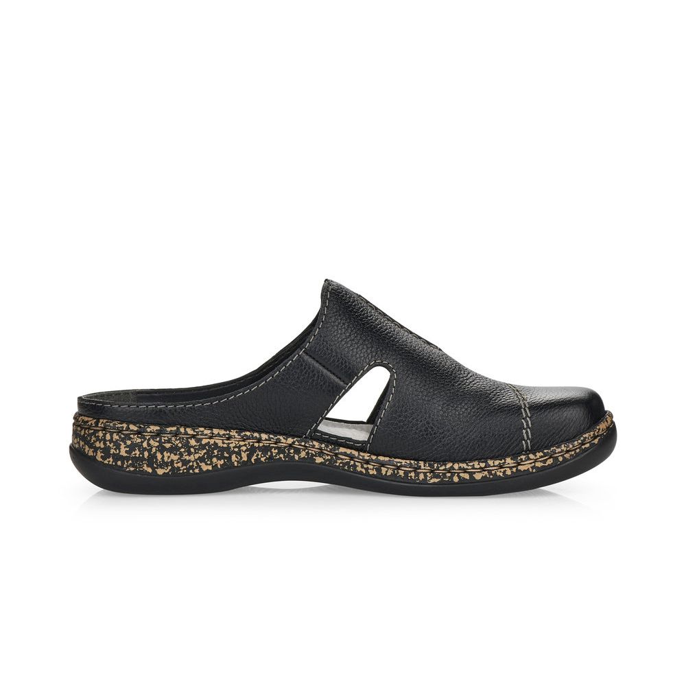 detail Dámské kožené pantofle Rieker 46362-00 černá