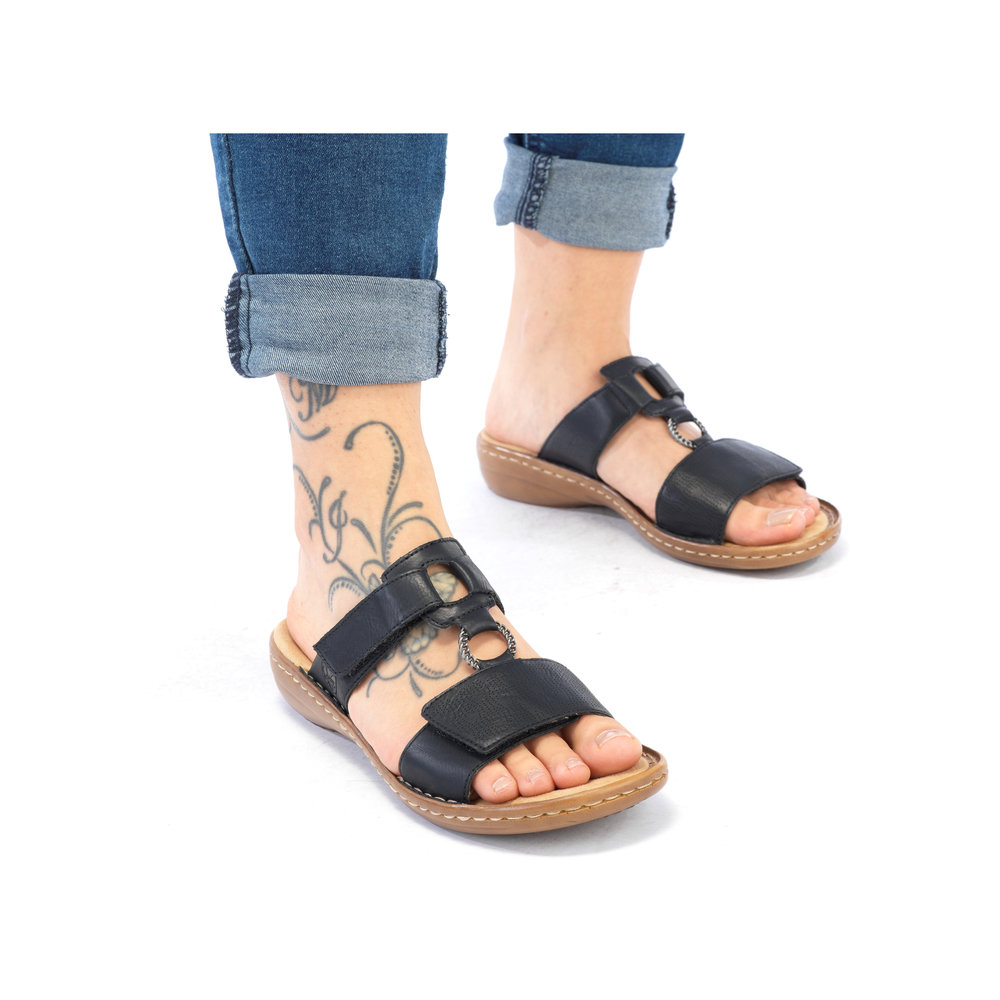 detail Dámské nazouváky Rieker 60885-00 černá