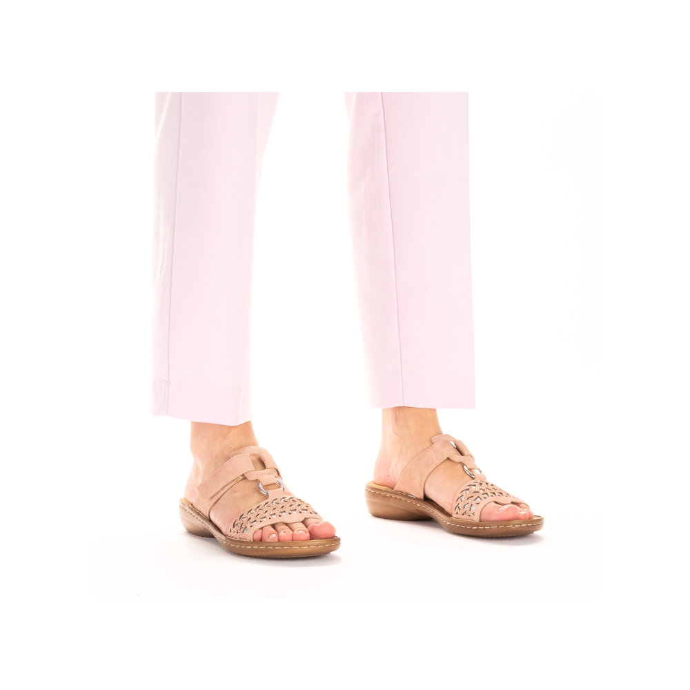 detail Dámské pantofle Rieker 60887-31 růžová