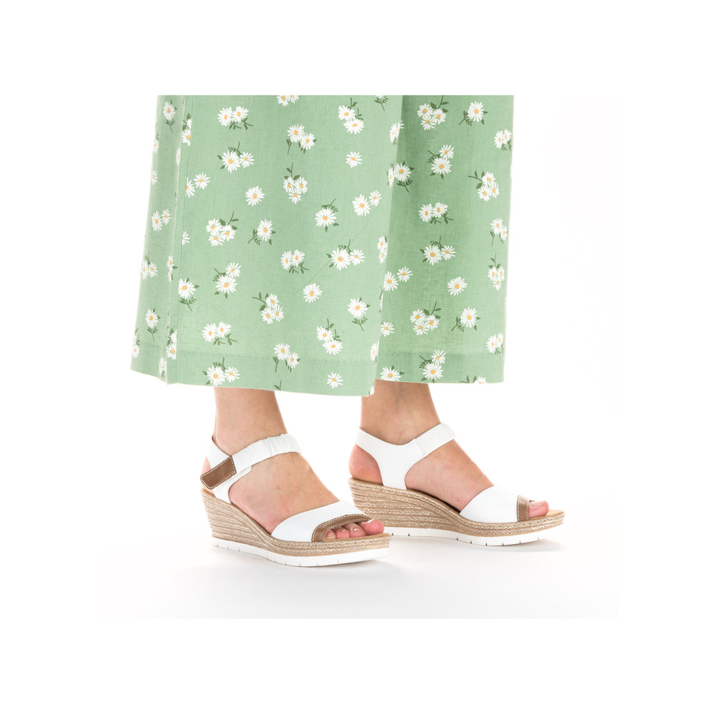 detail Dámské sandály Rieker 61953-80 bílá