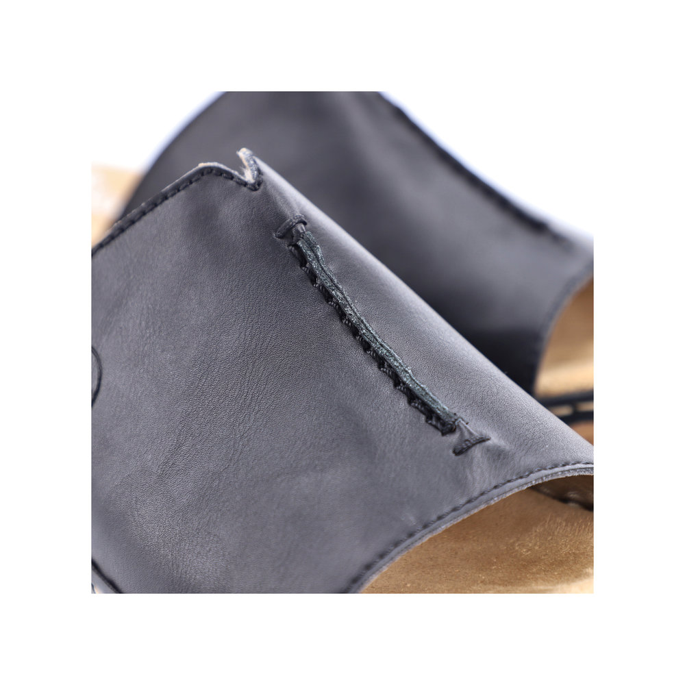 detail Dámské pantofle Rieker 629M9-00 černá