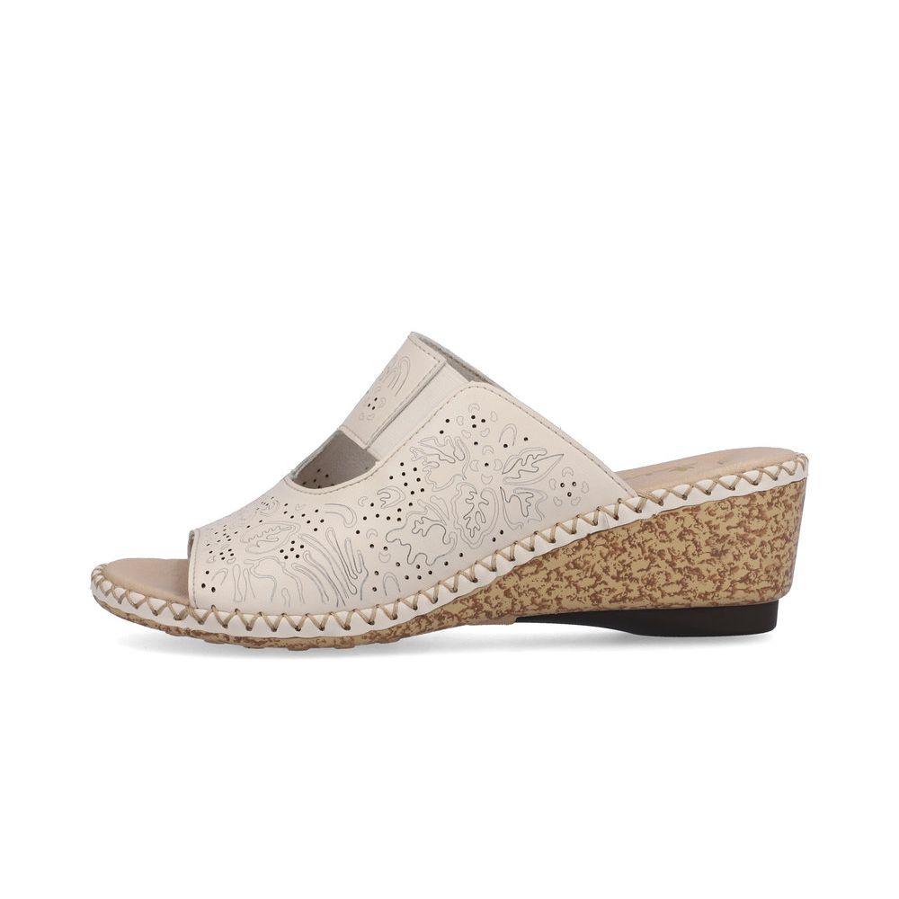 detail Dámské kožené pantofle Rieker 66191-60 béžová