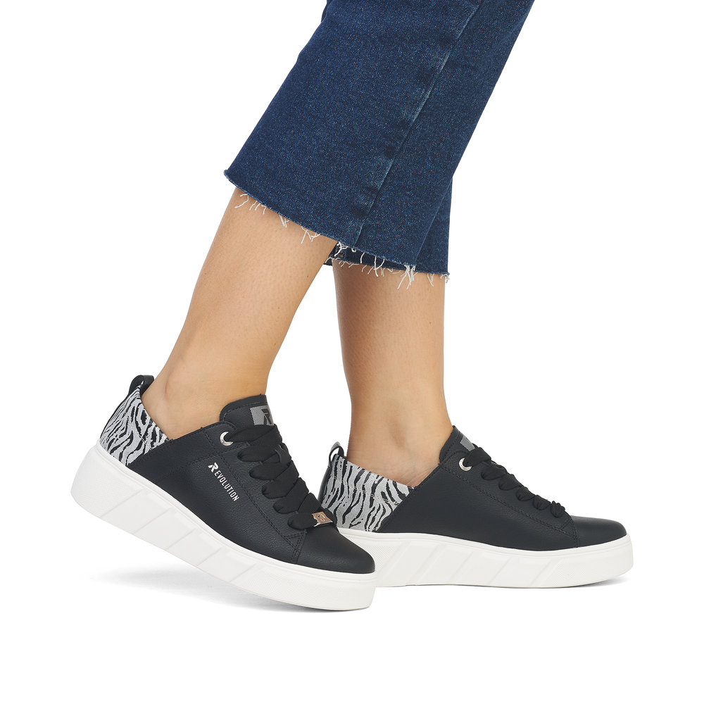 detail Dámské tenisky Rieker Revolution W0502-02 černá