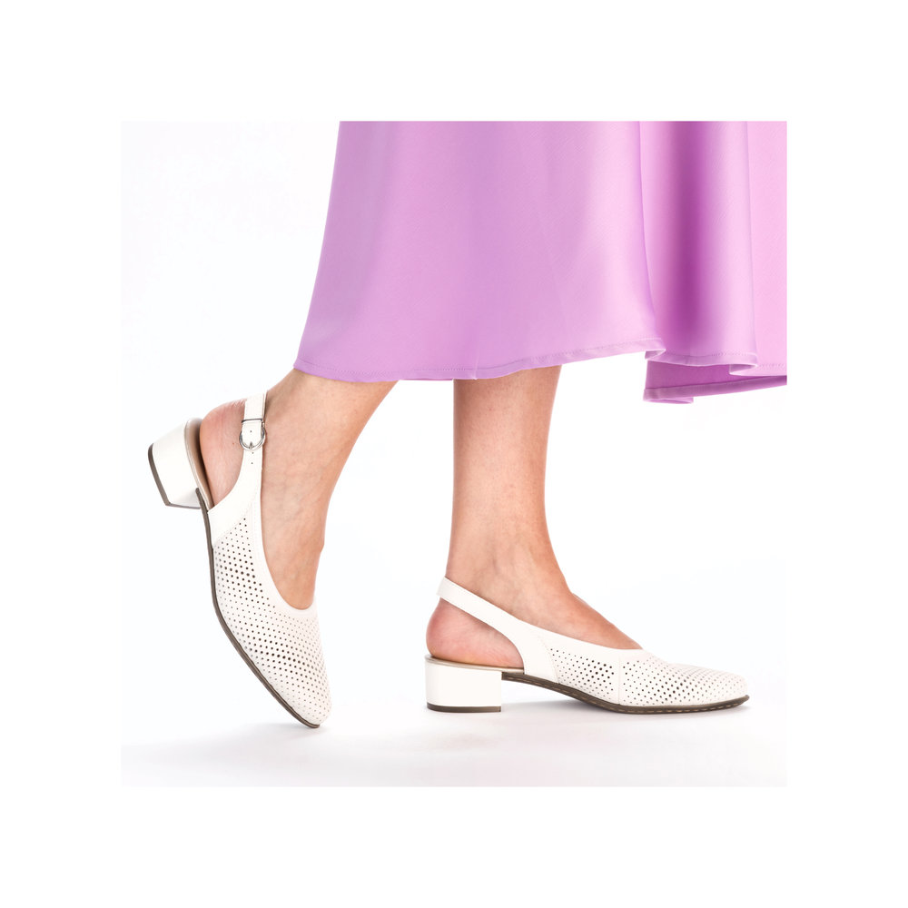 detail Dámské kožené sandály Rieker 47066-80 bílá