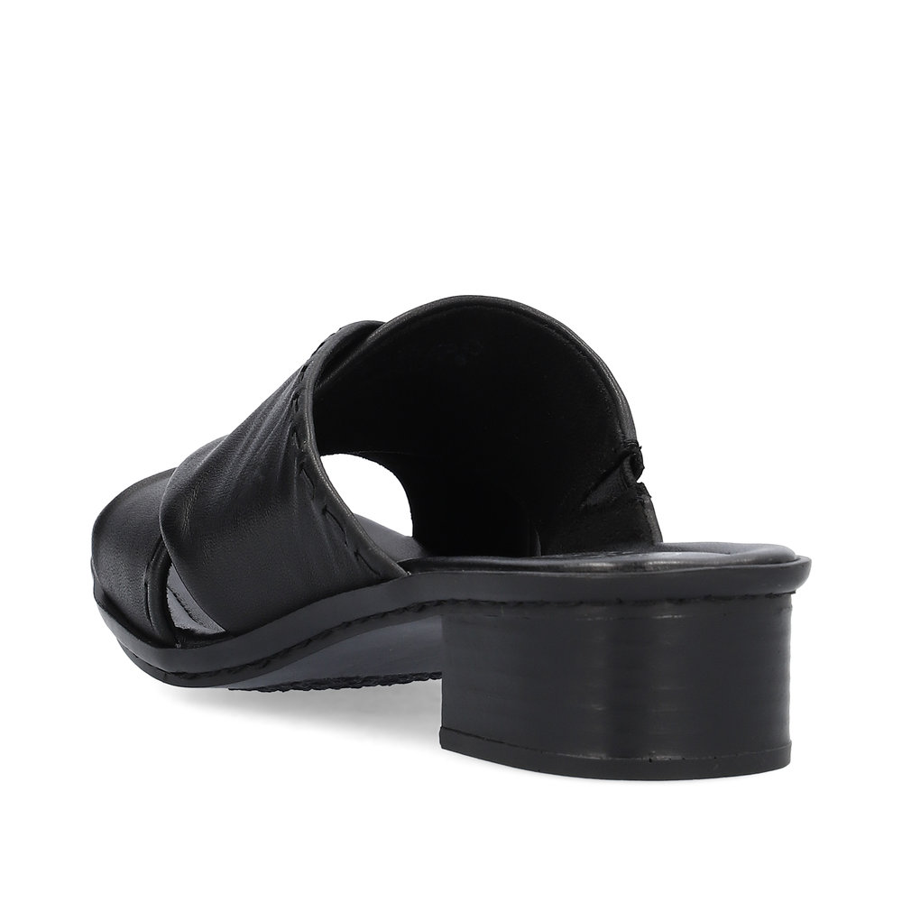 detail Dámské kožené pantofle Rieker 62690-00 černá