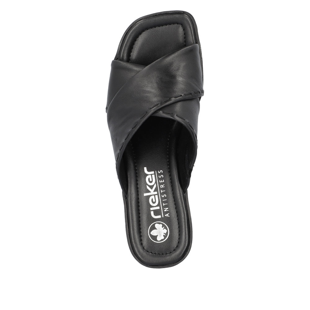 detail Dámské kožené pantofle Rieker 62690-00 černá