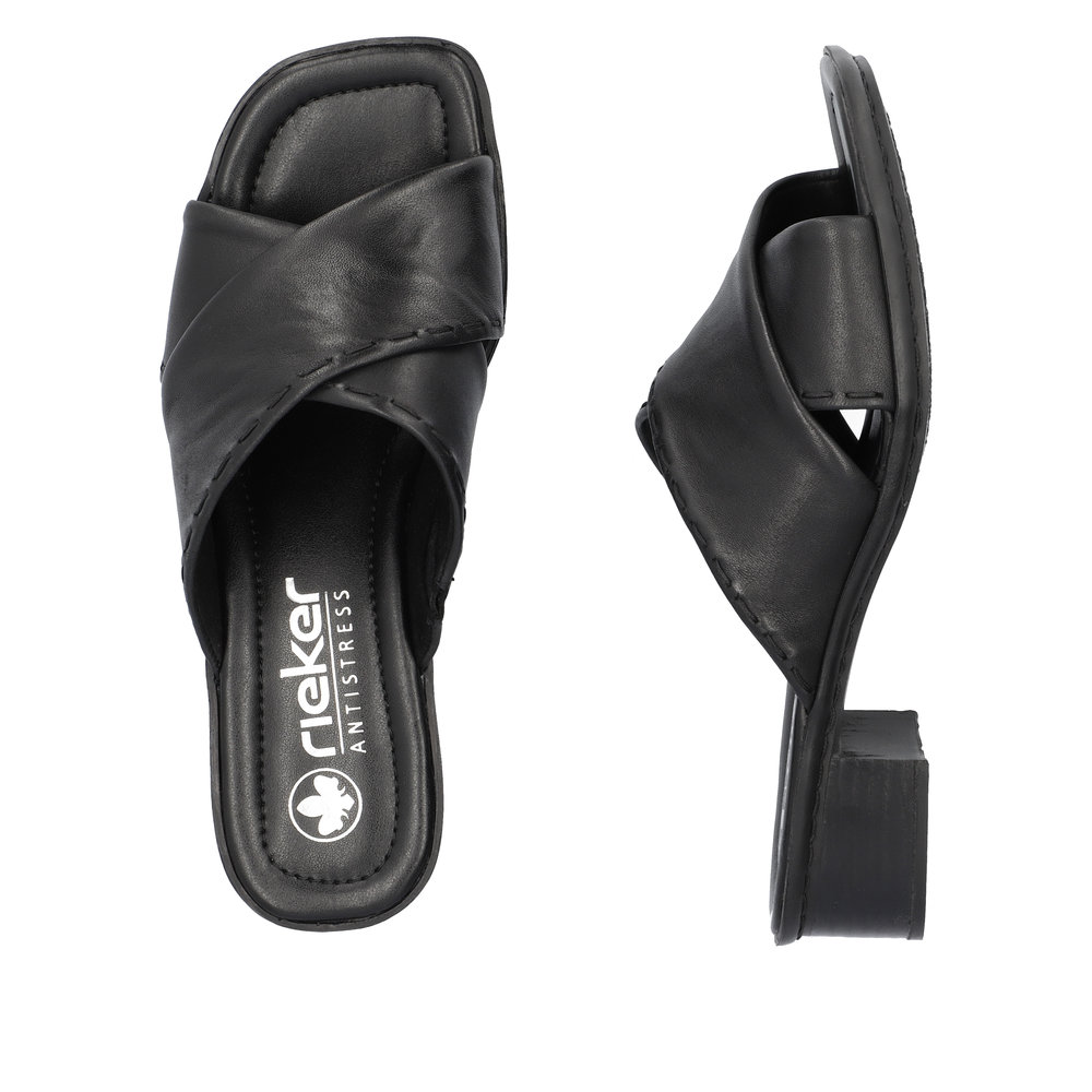 detail Dámské kožené pantofle Rieker 62690-00 černá