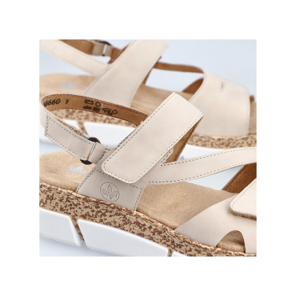 detail Dámské sandály Rieker V2366-60 béžová