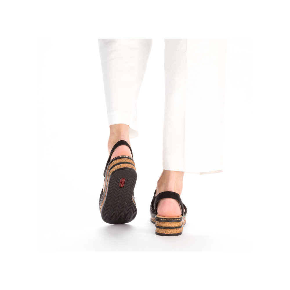 detail Dámské sandály Rieker 62941-00 černá