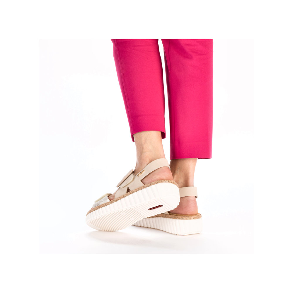 detail Dámské sandály Rieker 69260-60 béžová