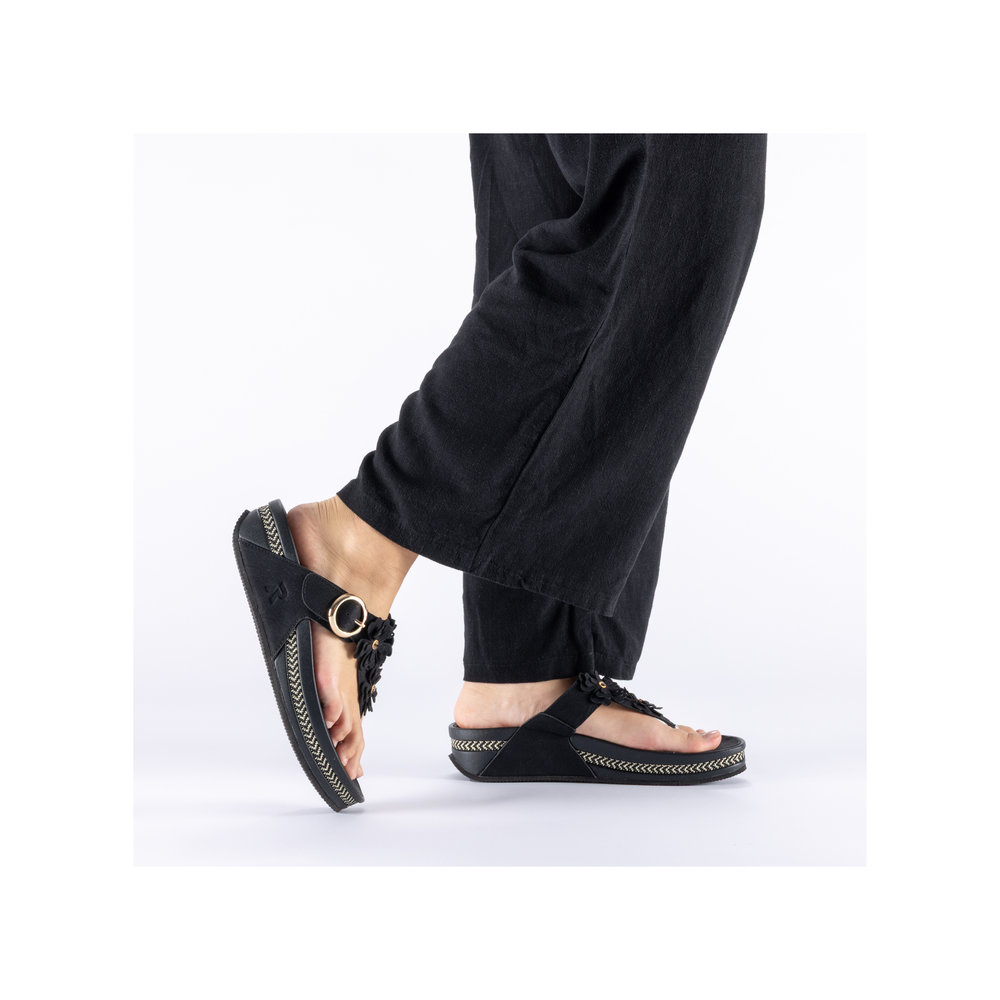 detail Dámské žabky Rieker V1466-00 černá