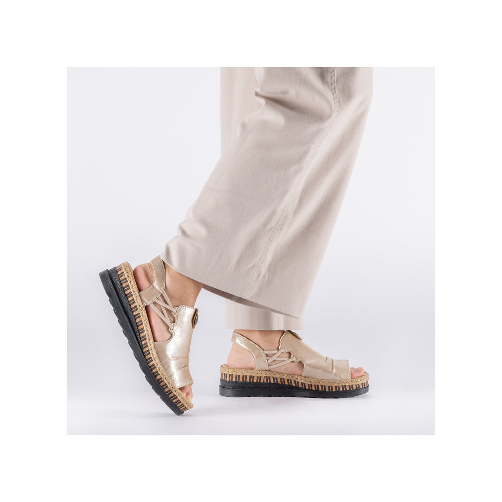 detail Dámské sandály Rieker V7972-60 béžová