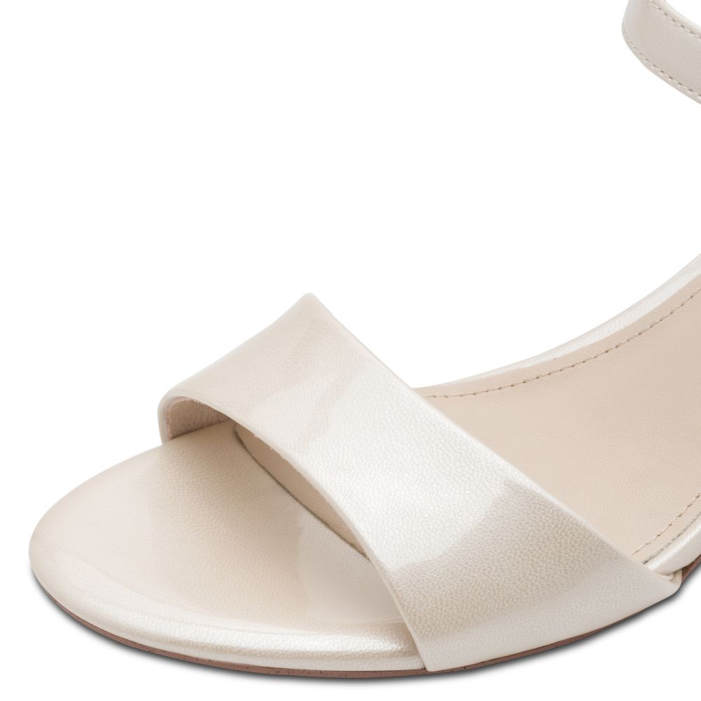 detail Dámské sandály Tamaris 28249-42 179 champagne