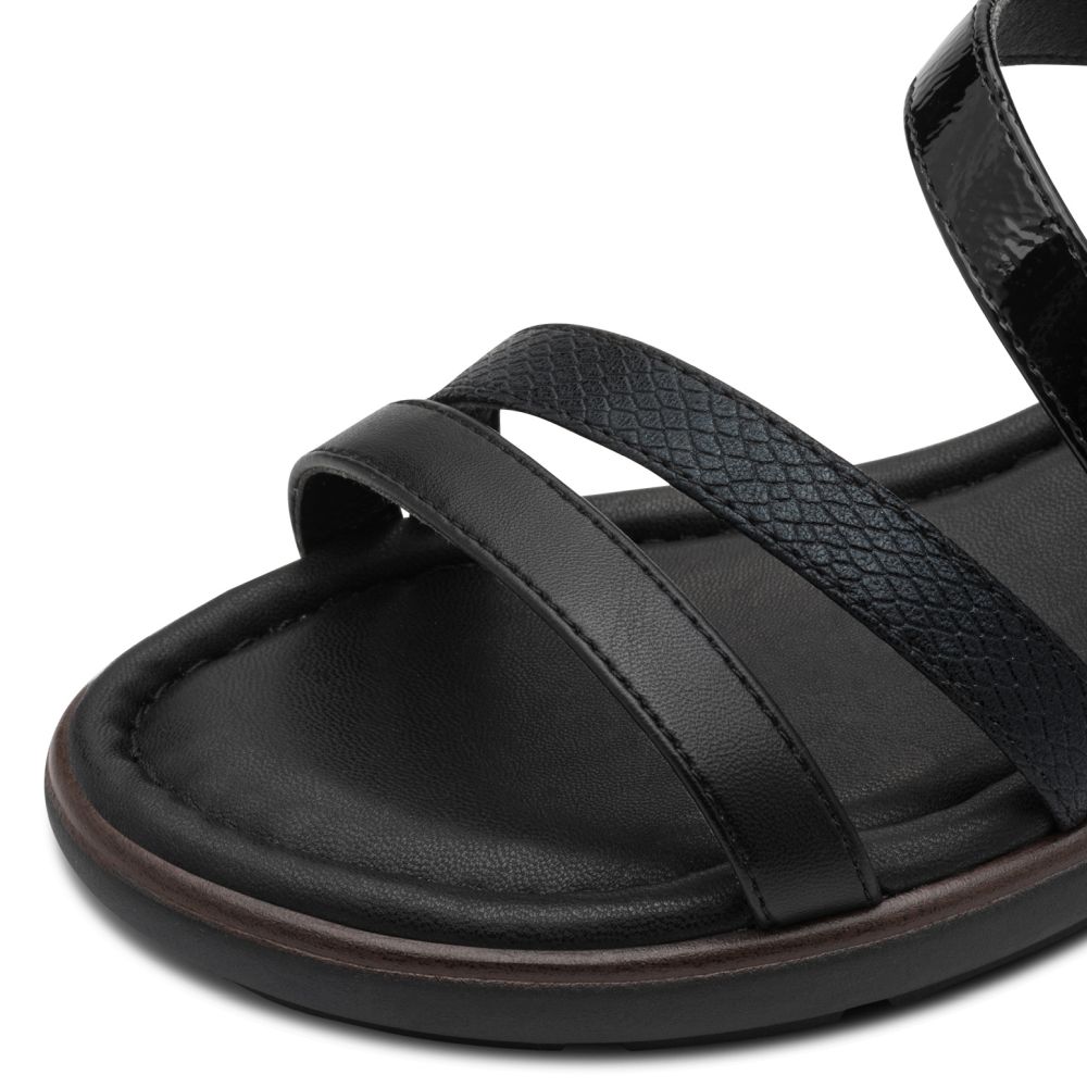 detail Dámské sandály Tamaris 28713-46 001 černá