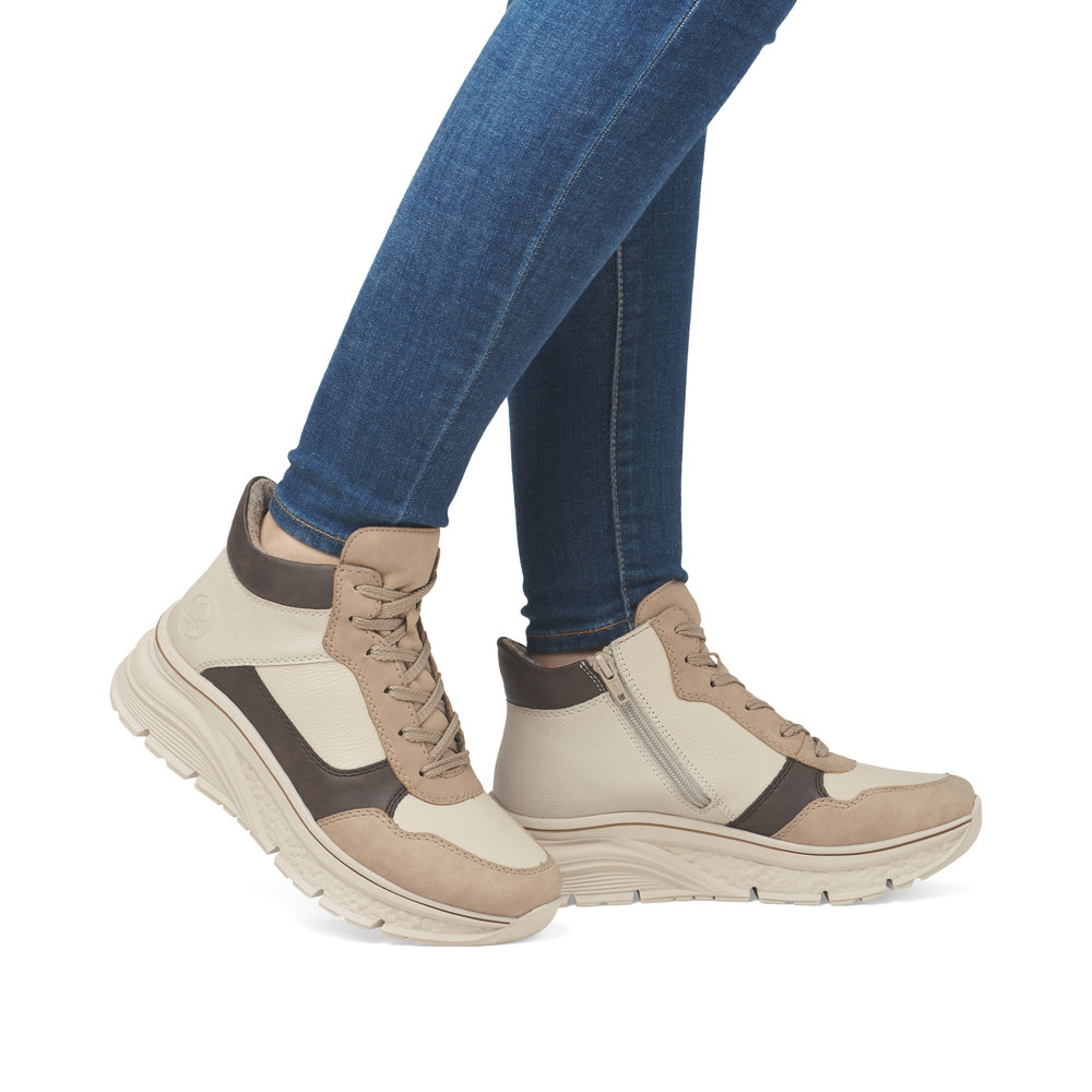 detail Dámská kotníková obuv Rieker 48002-60 béžová