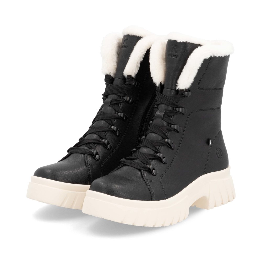 detail Dámská kožená kotníková obuv Rieker W1874-00 černá