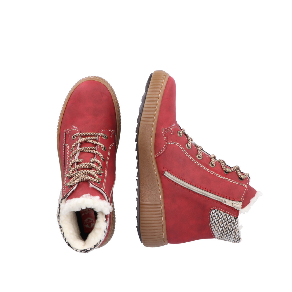 detail Dámská kotníková obuv Rieker Z6620-33 červená