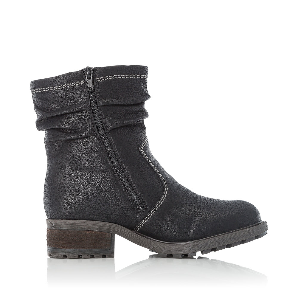 detail Dámská kotníková obuv Rieker Y0463-00 černá