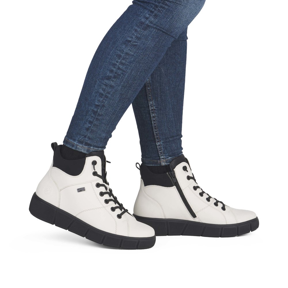 detail Dámská kotníková obuv Remonte D1T76-80 bílá