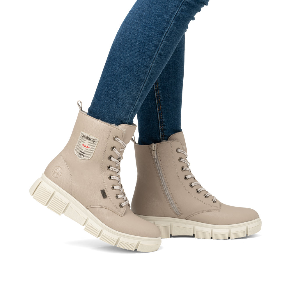 detail Dámská kotníková obuv Rieker X3410-20 béžová