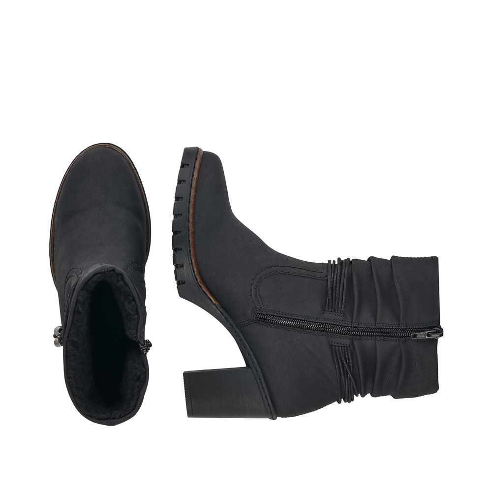 detail Dámská kotníková obuv Rieker Y2591-01 černá