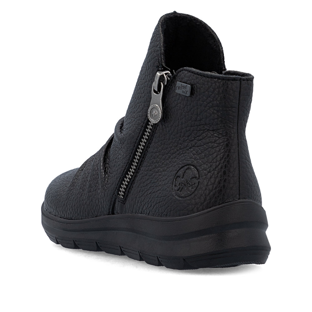 detail Dámská kožená kotníková obuv Rieker Z0056-00 černá