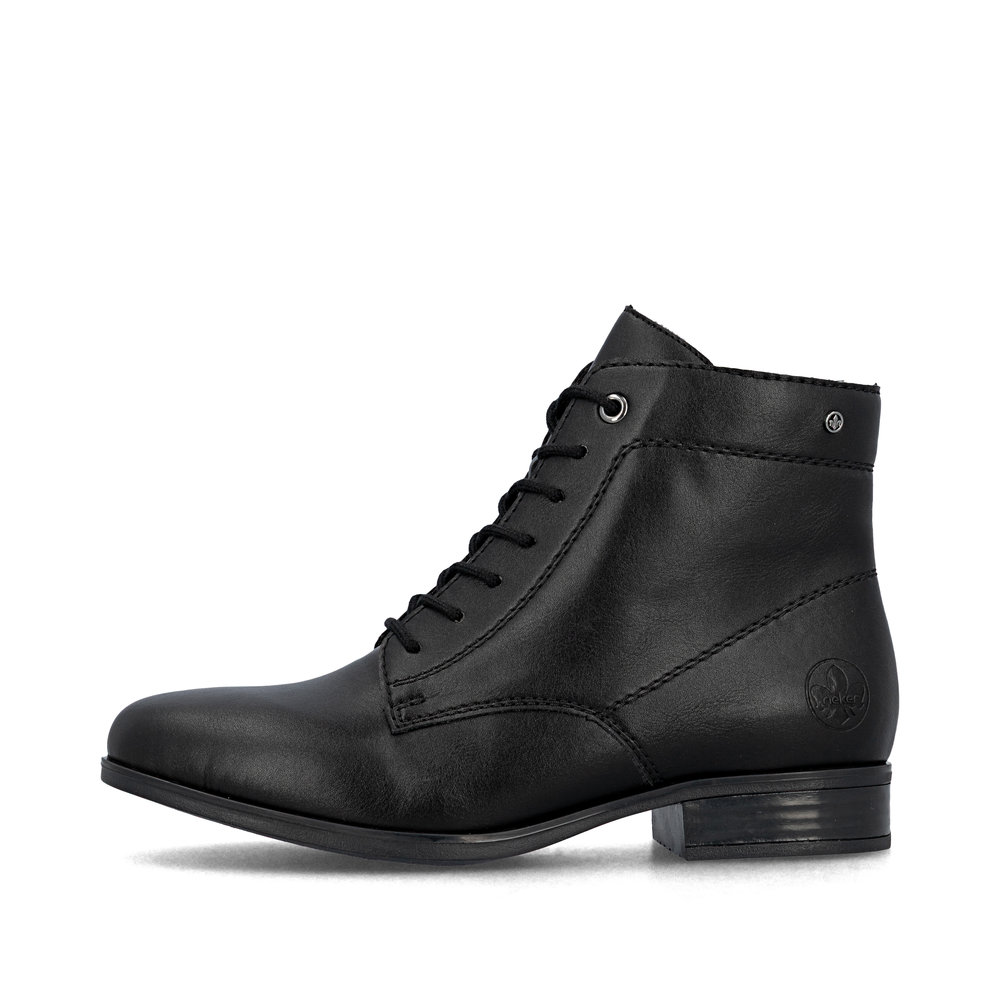 detail Dámská kotníková obuv Rieker 77030-00 černá