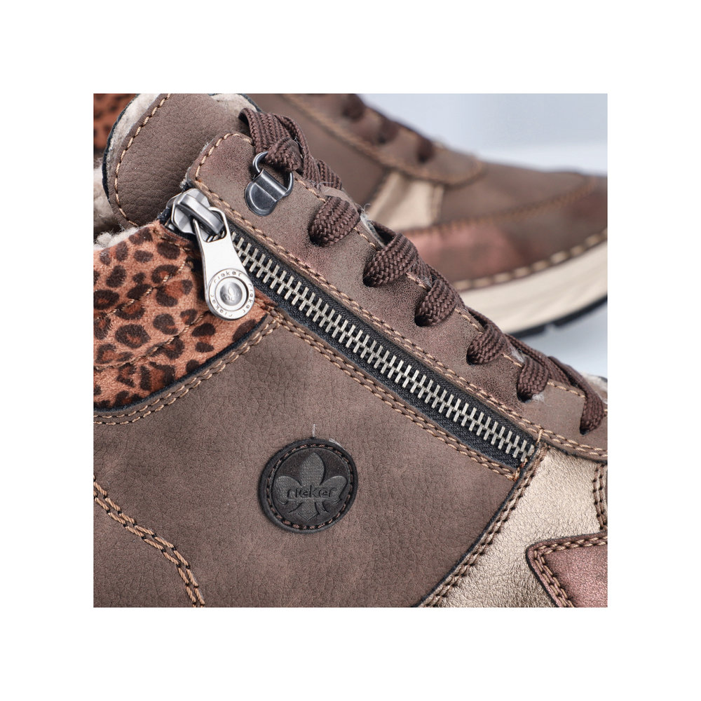 detail Dámská kotníková obuv Rieker 44565-25 hnědá