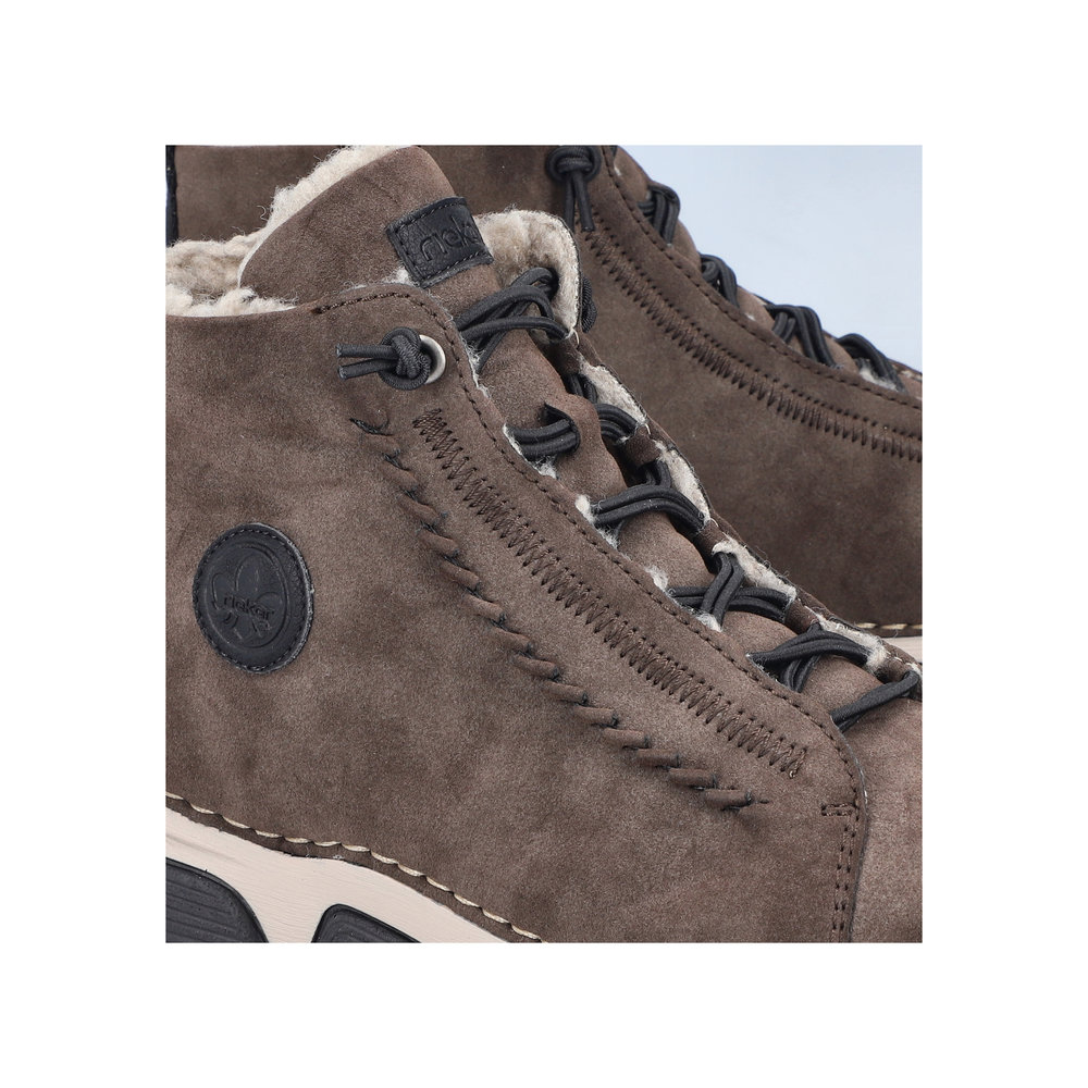 detail Dámská kotníková obuv Rieker 45912-25 hnědá