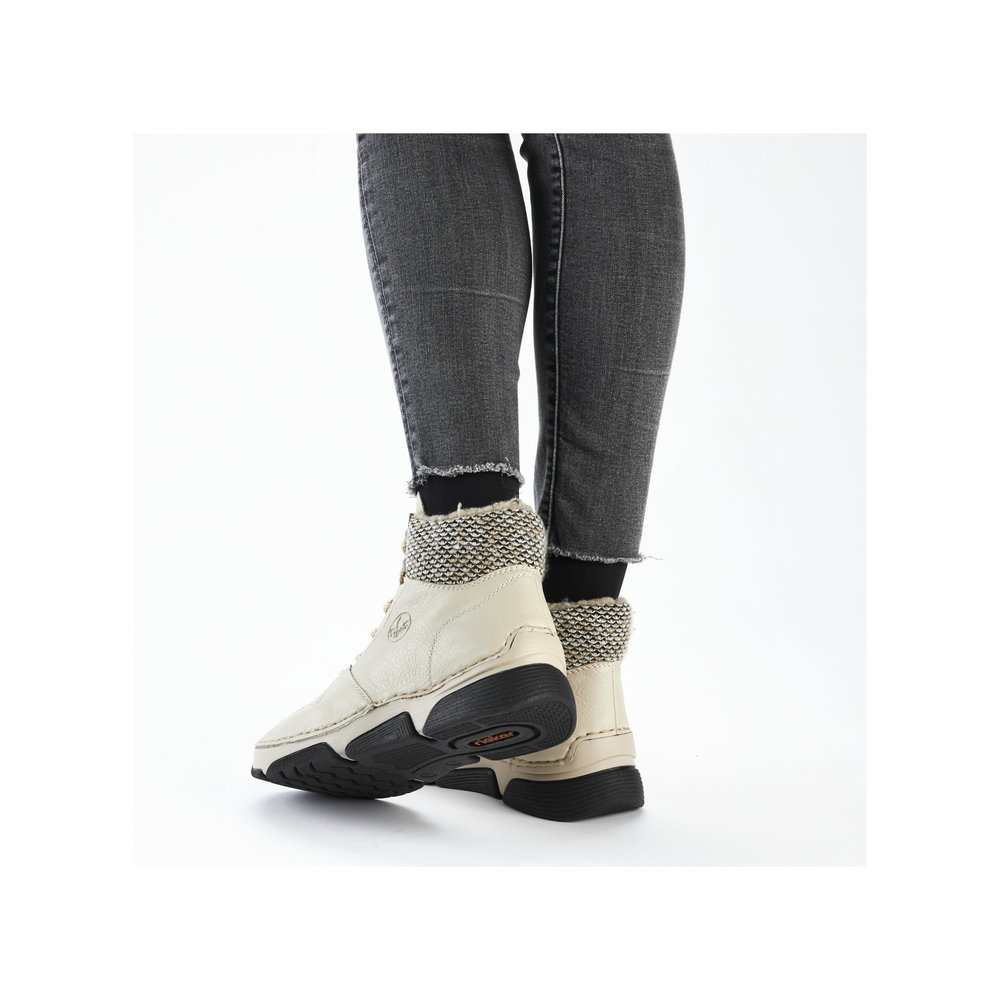 detail Dámská kotníková obuv Rieker 45955-60 béžová