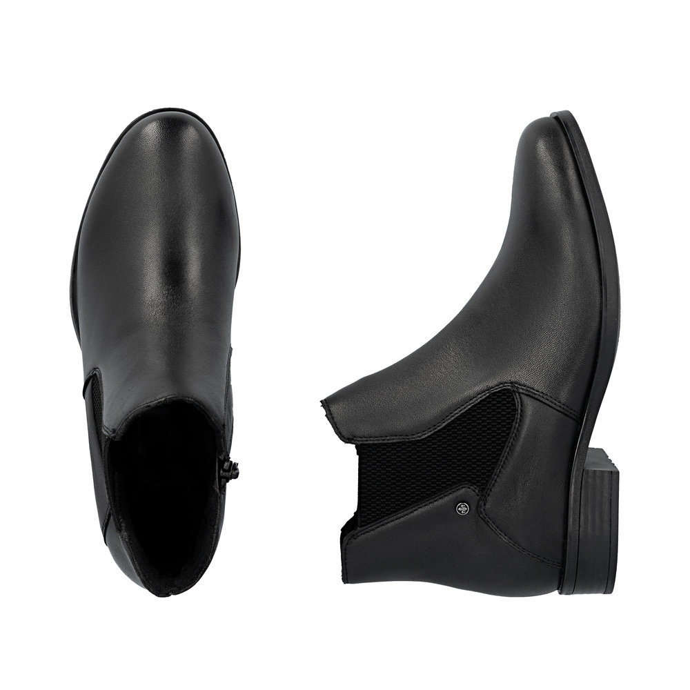 detail Dámská kožená kotníková obuv Rieker 77051-00 černá