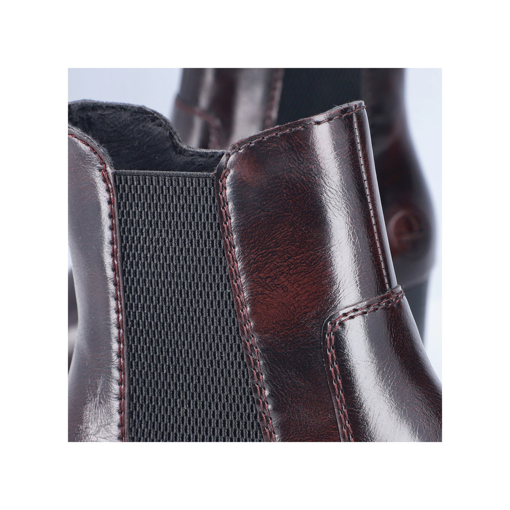 detail Dámská kotníková obuv Rieker 77674-35 červená