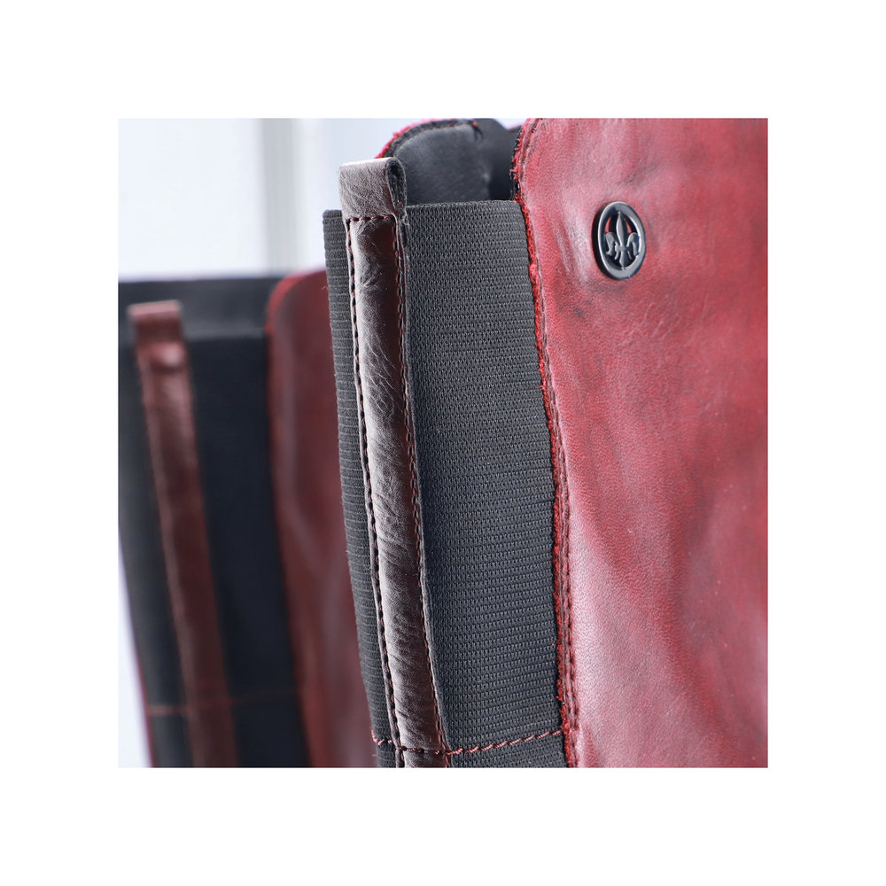 detail Dámské kožené kozačky Rieker 77684-35 červená