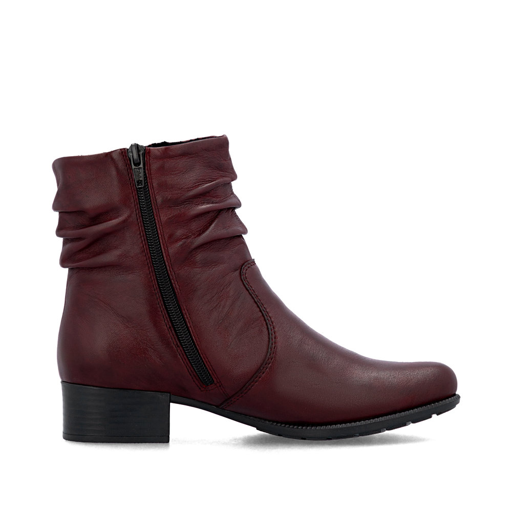 detail Dámská kožená kotníková obuv Rieker 78656-35 červená