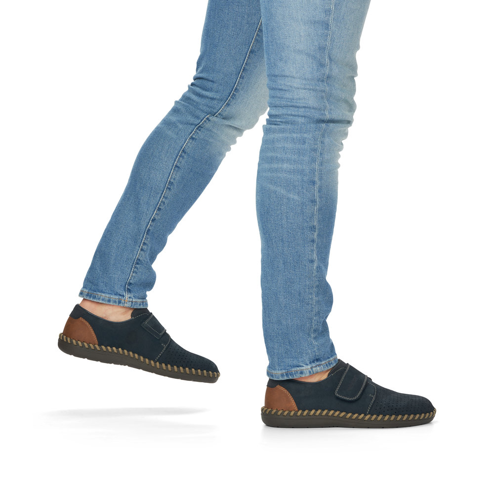 detail Pánské kožené polobotky Rieker B2450-14 modrá