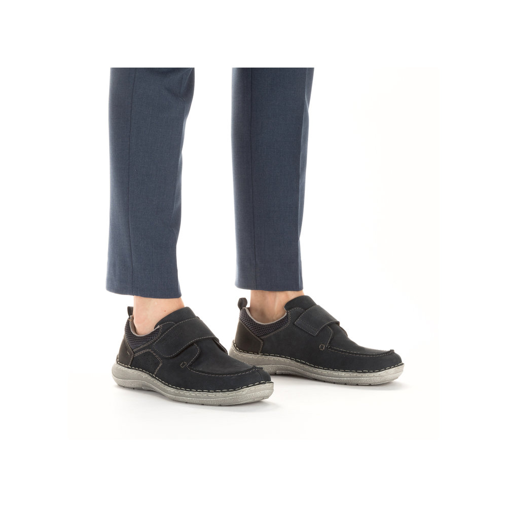 detail Pánské kožené polobotky Rieker 03058-14 modrá